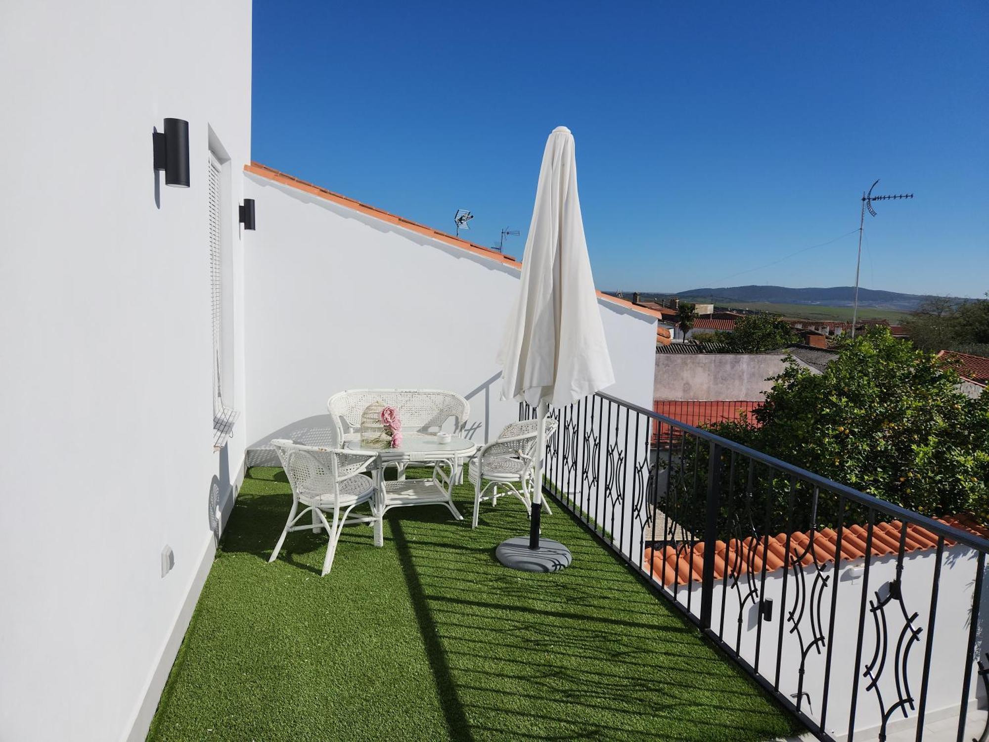 Hotel Boutique Iulia 5 Estrellas Medina de las Torres ภายนอก รูปภาพ