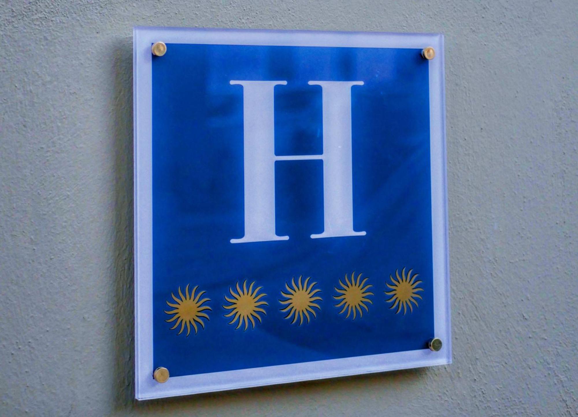 Hotel Boutique Iulia 5 Estrellas Medina de las Torres ภายนอก รูปภาพ